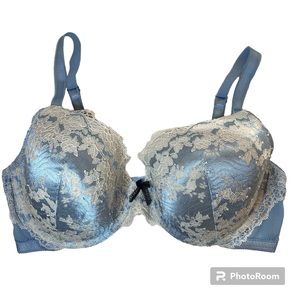 Victoria Secret Dream Angels Perfect Coverage. Light blue beige lace with bow